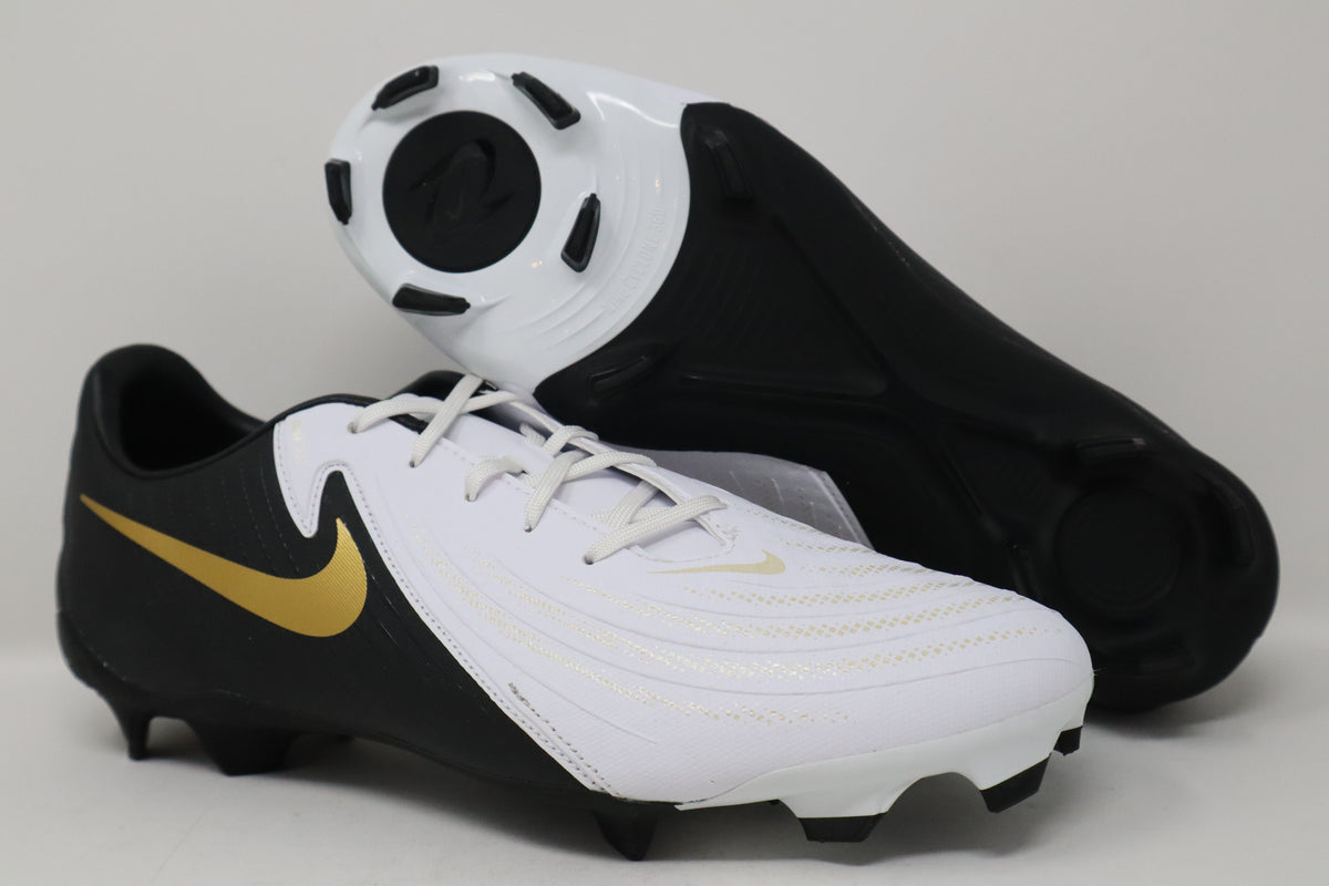 Nike Phantom サッカーシューズ ホワイト/ブラック NIKE公式】 ファントム サッカースパイク・シューズ【ナイキ公式通販】