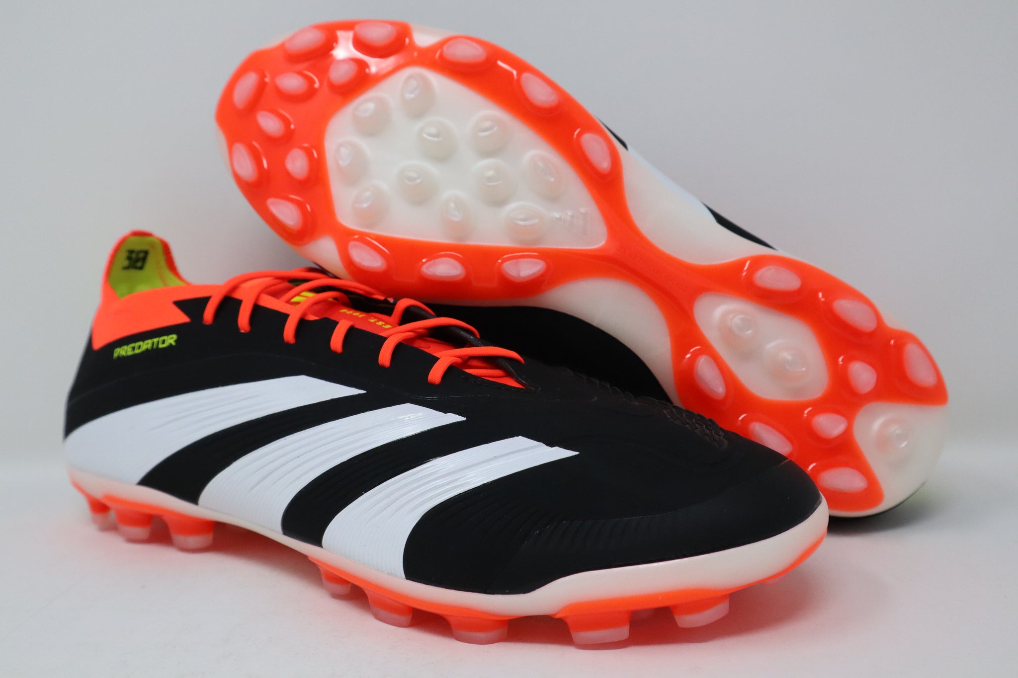 adidas Predator 24 Elite 2G/3G AG (CBLACK/FTWWHT/SOLRED) Pre-owned